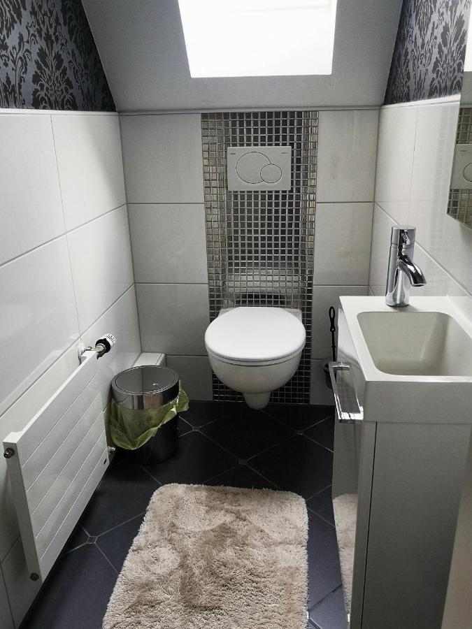 Homestay Ein Und Ein Komfortzimmer In Malsch, Zwischen Karlsruhe, Rastatt Und Baden-baden *